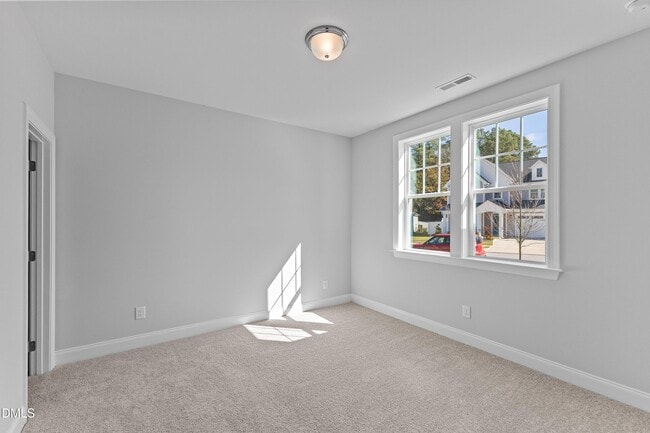 45 W Victoria Ridge Dr, Selma, NC 27576 - photo 5