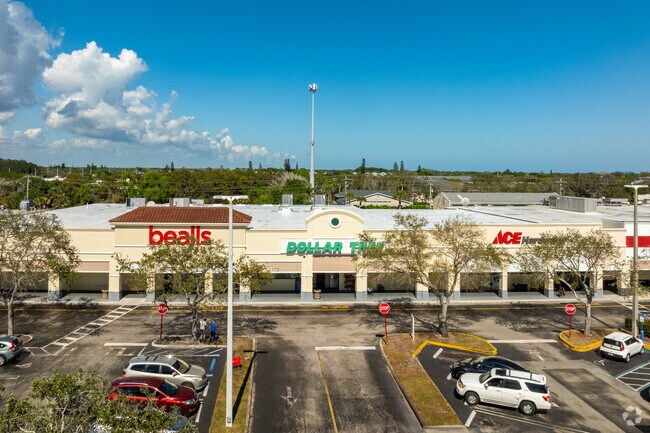 Hobe Sound Marketplace features a variety of stores.