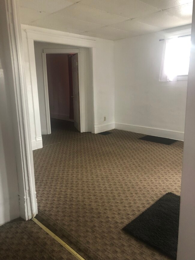 2202 Raspberry St, Erie, PA 16502 - photo 4