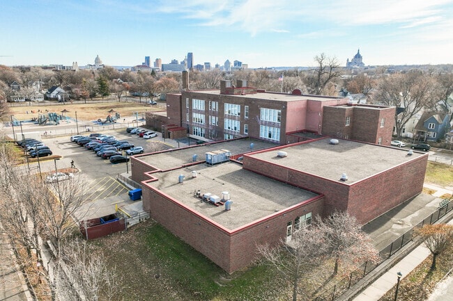 Jackson Elementary has over 30 full time teachers at the school.