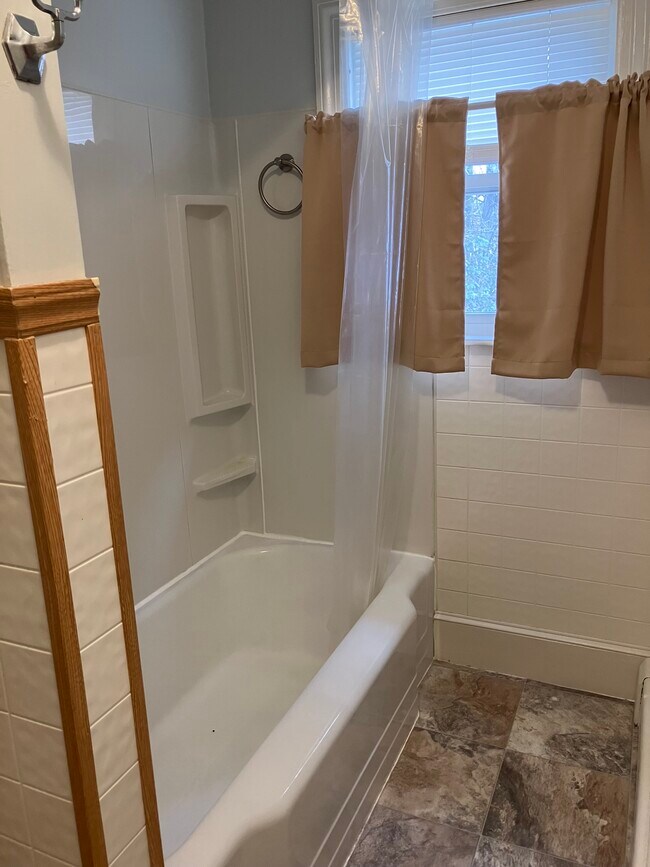 7 Park Ave, Claremont, NH 03743 - photo 6