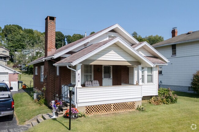 A bungalow in the East End neighborhood is not common but makes a nice statement.