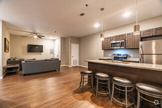 1637 Clifton St, Conway, AR 72032