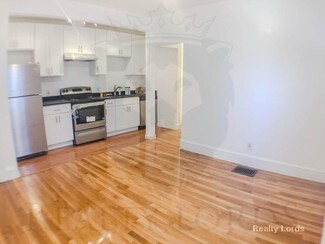 13 Higgins St Unit A, Boston, MA 02134