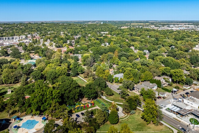 East Park is a peaceful suburban enclave in the heart of Manhattan.