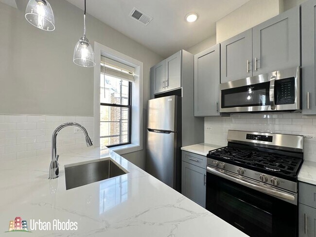 442 W Belden Ave unit A04C, Chicago, IL 60614 - photo 6