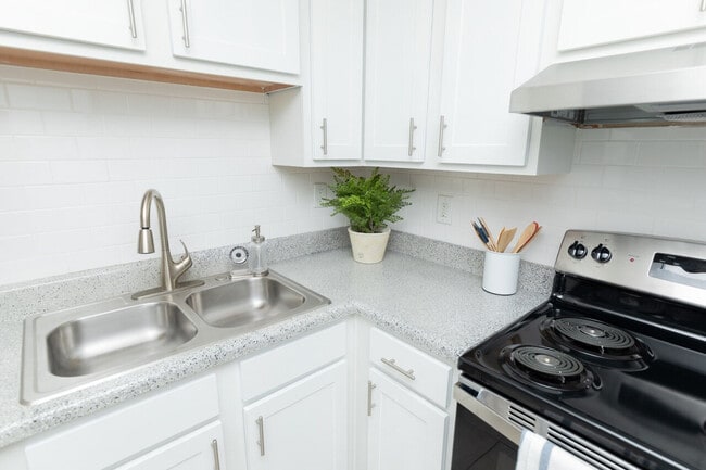 Sandpiper, Mobile, AL 36693 - photo 3