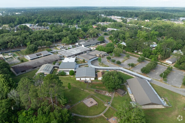 Gretchen Everhart School