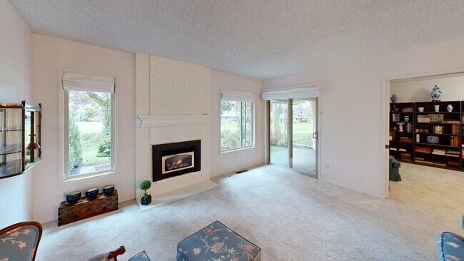 15890 SW Greens Way, Portland, OR 97224 - photo 2