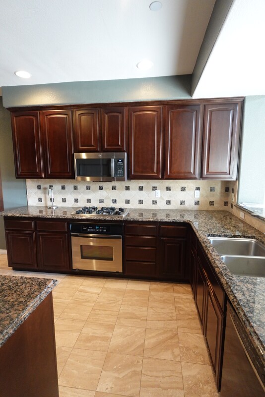 8894 Spectrum Center Blvd, San Diego, CA 92123 - photo 5