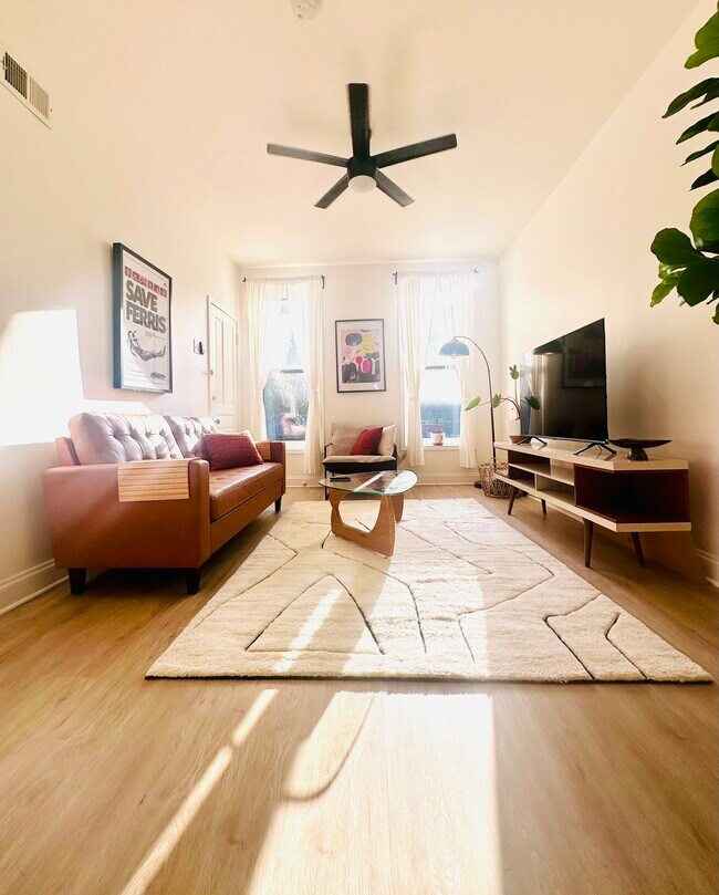 2014 N Oakley Ave unit 1, Chicago, IL 60647 - photo 4