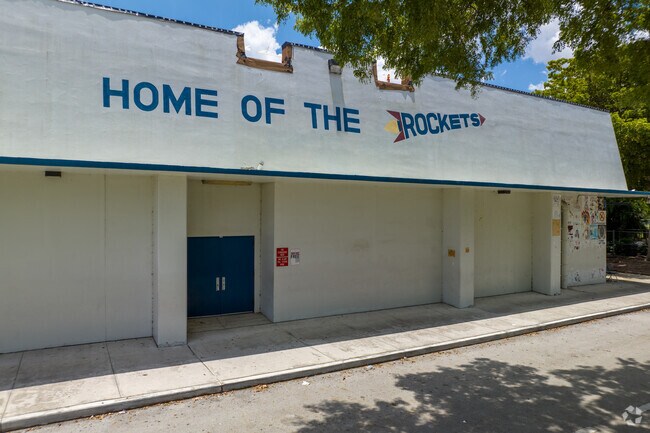Apollo Middle School is Home of the Rockets of Boulevard Heights.