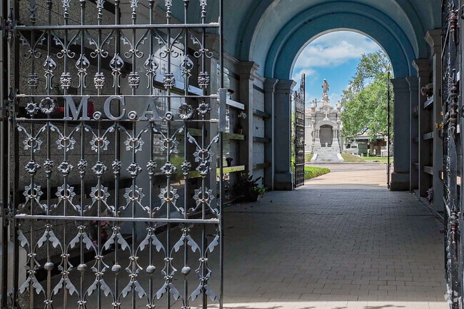 Lakewood's Metairie Cemetery is the final resting place of dozens of famous historical figures.