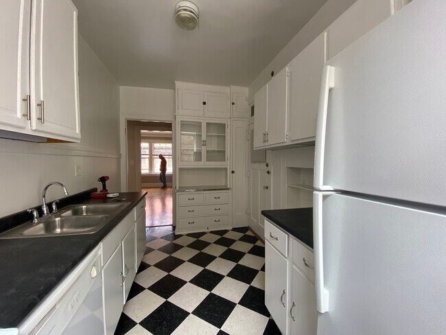 612-626 Sheridan Rd, Evanston, IL 60202 - photo 5