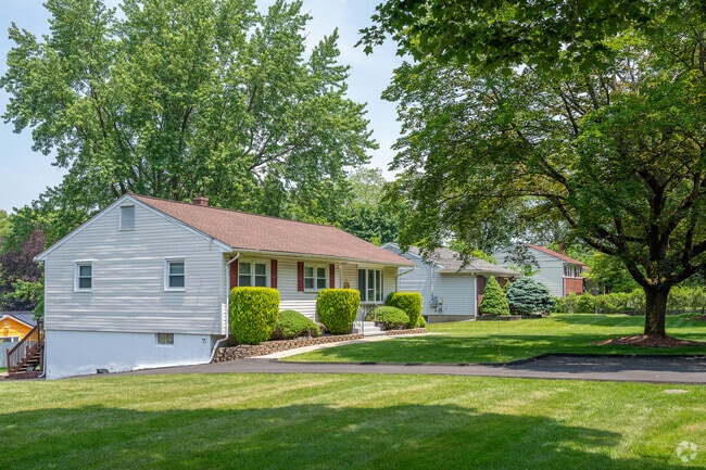 Prices in Hillcrest typically range from $500,000 to $900,000, making it an accessible option for buyers seeking suburban living within commuting distance of the city.