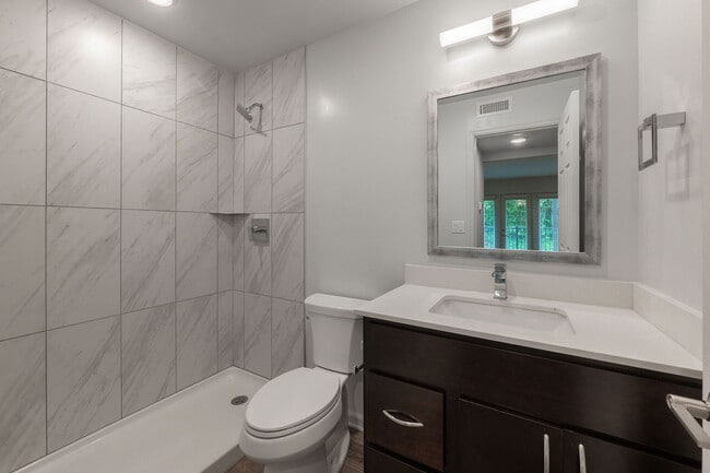 Montclair in the Woods, Cincinnati, OH 45211 - photo 4