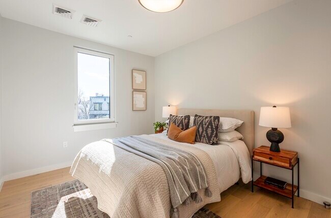 26 Bow St unit 2I, Somerville, MA 02143 - photo 4