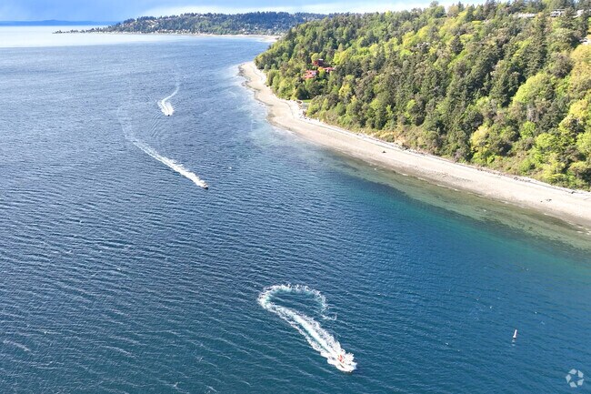 Boaters enjoying the day on Puget Sound near Normandy Park.