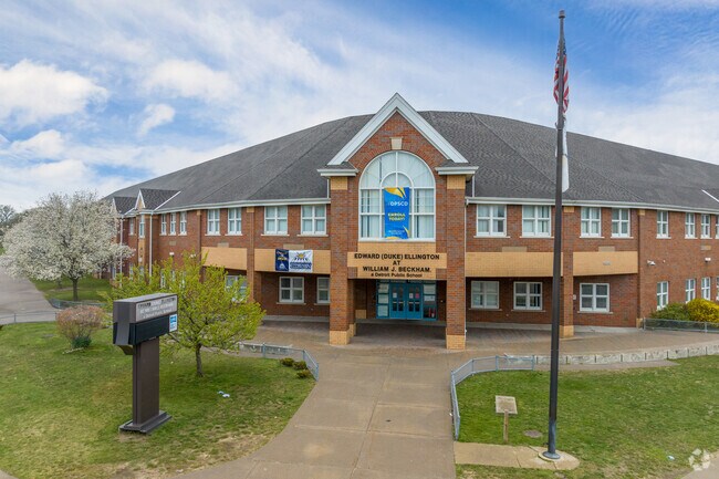 Edward Duke Ellington Conservatory of Music and Art offers arts programs near Franklin Park.