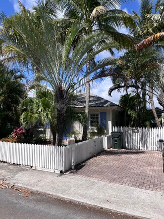 525 N Lakeside Dr Unit Cabana, Lake Worth, FL 33460