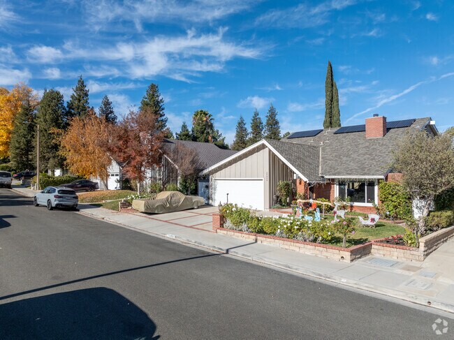 With their clean lines and inviting layouts, the midcentury ranch-style homes in Valencia exude classic California elegance.