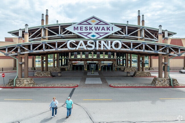 Meskwaki Bingo Casino & Hotel is just west of Tama and is a regional draw.