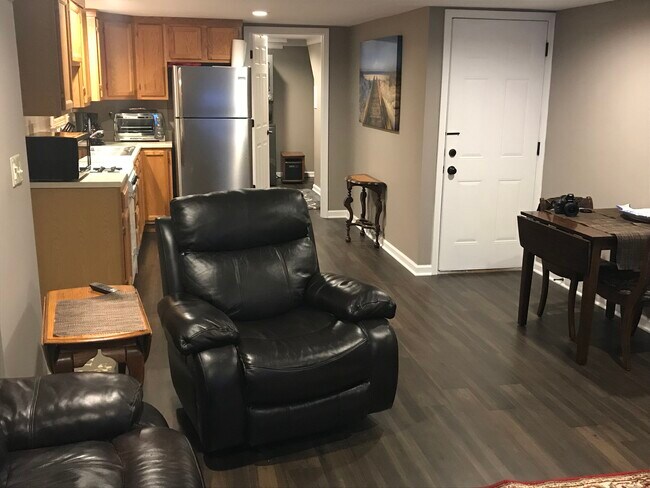 1115 N Utah Ave unit 1115 N Utah Main LVL, Davenport, IA 52804 - photo 6