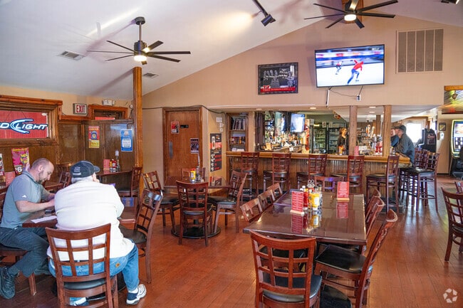 Locals in Gilberts love hanging out at Pub 72 for a fun atmosphere and delicious food.