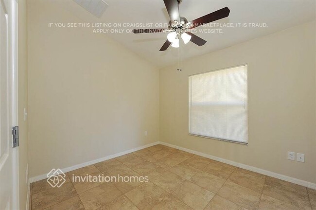 31335 Glendalough Way, Wesley Chapel, FL 33545 - photo 4