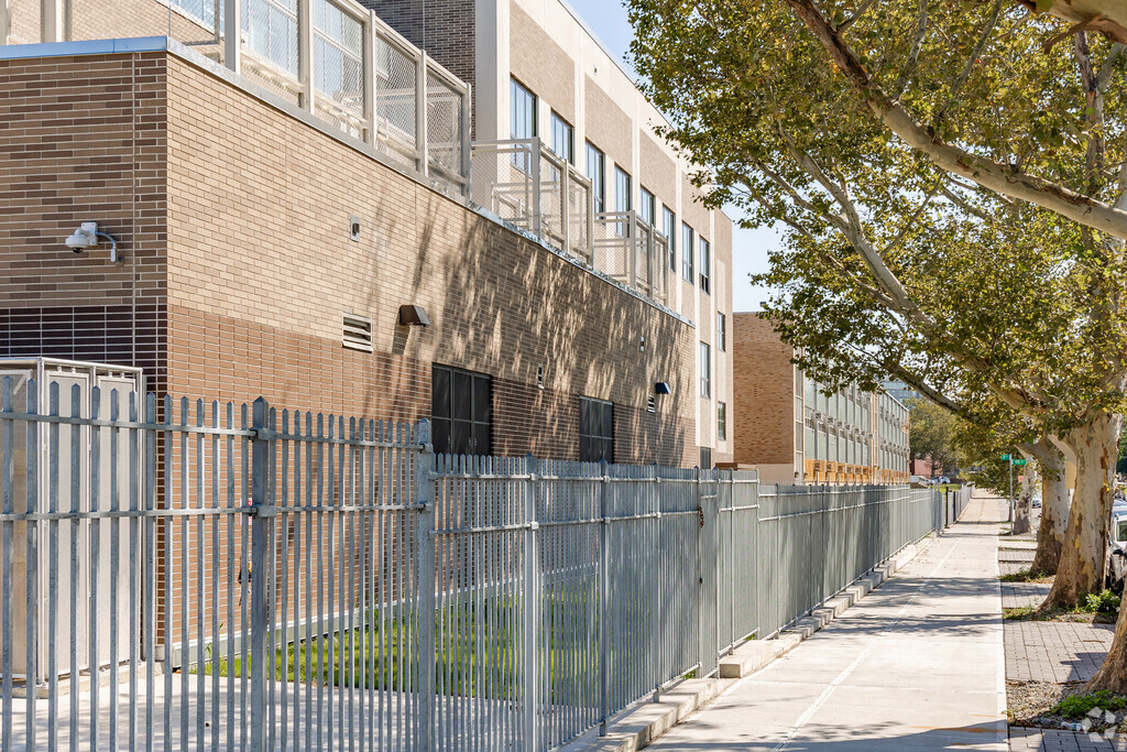 Q285 World Journalism Preparatory is an above average school located in Flushing.