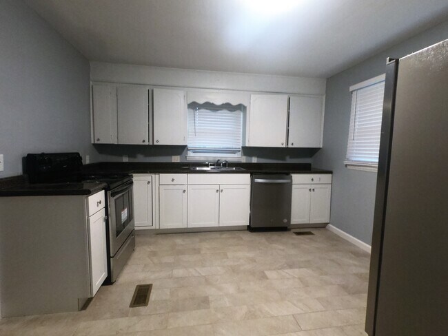 2409 Boiling Springs Rd, Boiling Springs, SC 29316 - photo 6