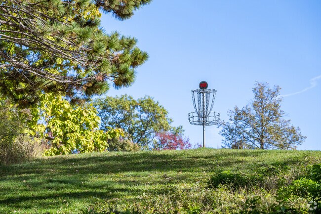 Enjoy a round of disc golf at Longview Park in Rock Island, Illinois