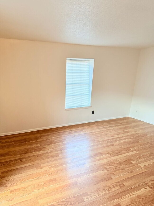 3828 Country Club Rd, Winston Salem, NC 27104 - photo 3