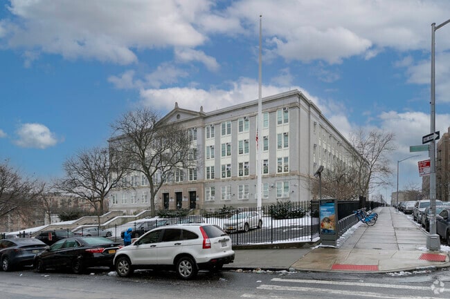 Bronx High School of Business is ranked 976-1,198th within New York.