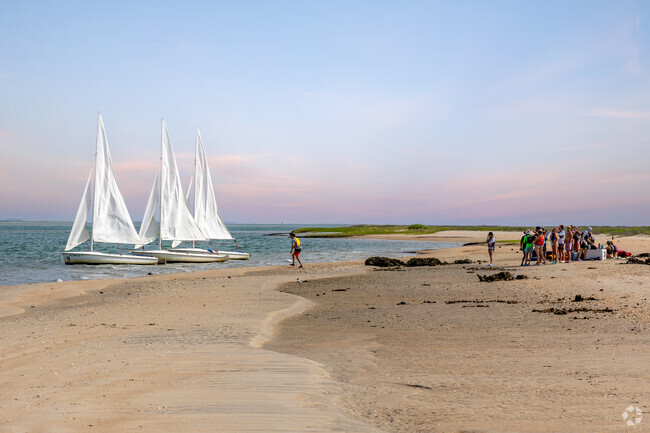You can rent sail boats and take lessons at Cape Lookout.