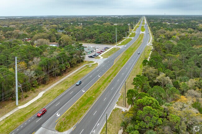 The local highways can get you to adjoining cities of Oak Hill.