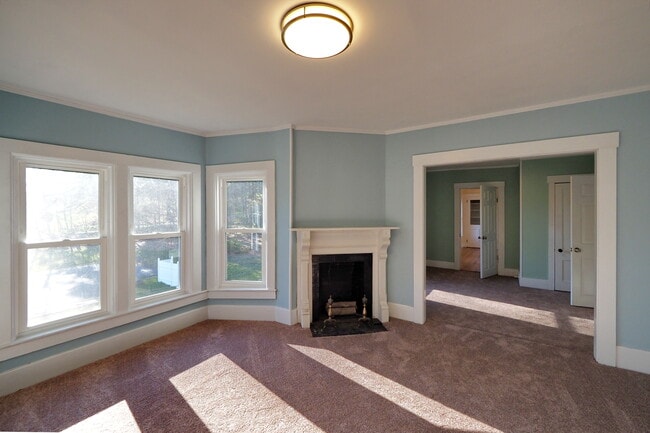 197 Western Ave unit 2 - Upstairs, Brattleboro, VT 05301 - photo 3