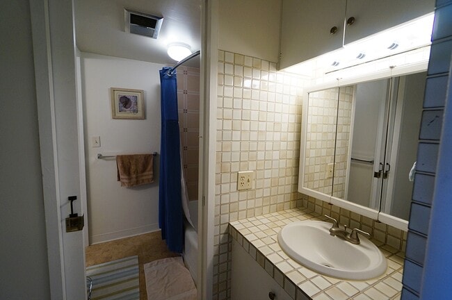 Kapiolani Townhomes unit 1004, Honolulu, HI 96814 - photo 6