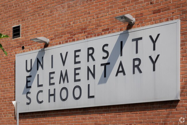 University Elementary School gets a grade of C- from Niche.