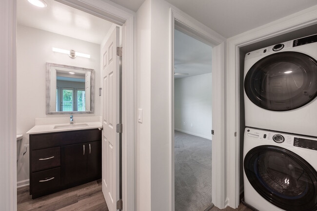 Pine Ridge, Cincinnati, OH 45211 - photo 7