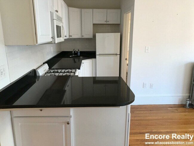 26 Hemenway St unit 12, Boston, MA 02115 - photo 3