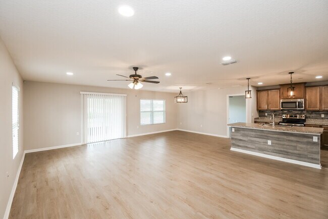 3227 Canyon Falls Dr, Green Cove Springs, FL 32043 - photo 4