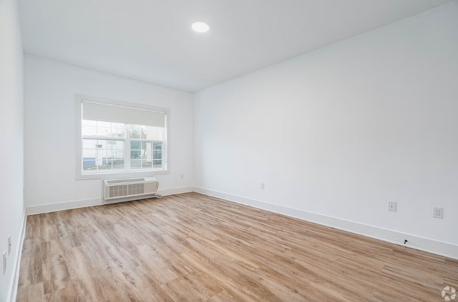 21 Lakeside Ave unit 1, Pompton Lakes, NJ 07442 - photo 2