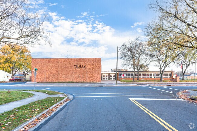 Youtz Elementary School is a public school for children grades 4th-6th.