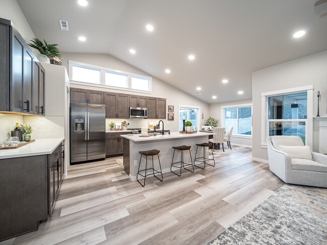 1579 SW Kelandren Dr, Prosser, WA 99350 - photo 3