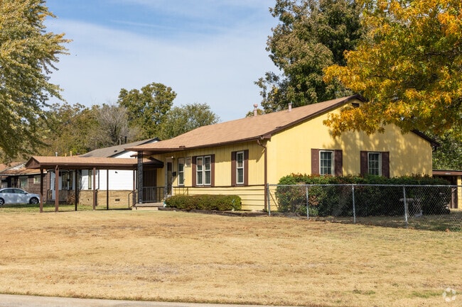 Larger land lots can be found on the corner locations of Layman-Van Acres neighborhood.