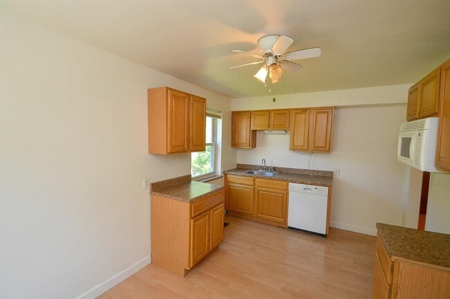 6921 Pin Oak Dr unit 2, Cincinnati, OH 45239 - photo 3