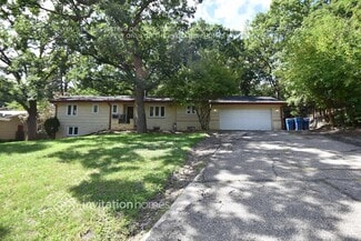 4648 Caribou Dr, Minnetonka, MN 55345
