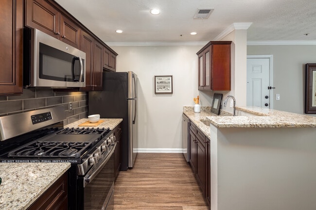 Calibre Lake, Smyrna, GA 30082 - photo 6