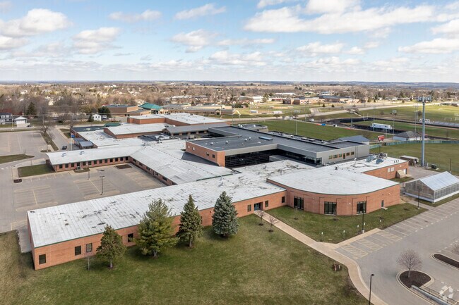 Mount Horeb High School closes at 4pm daily.